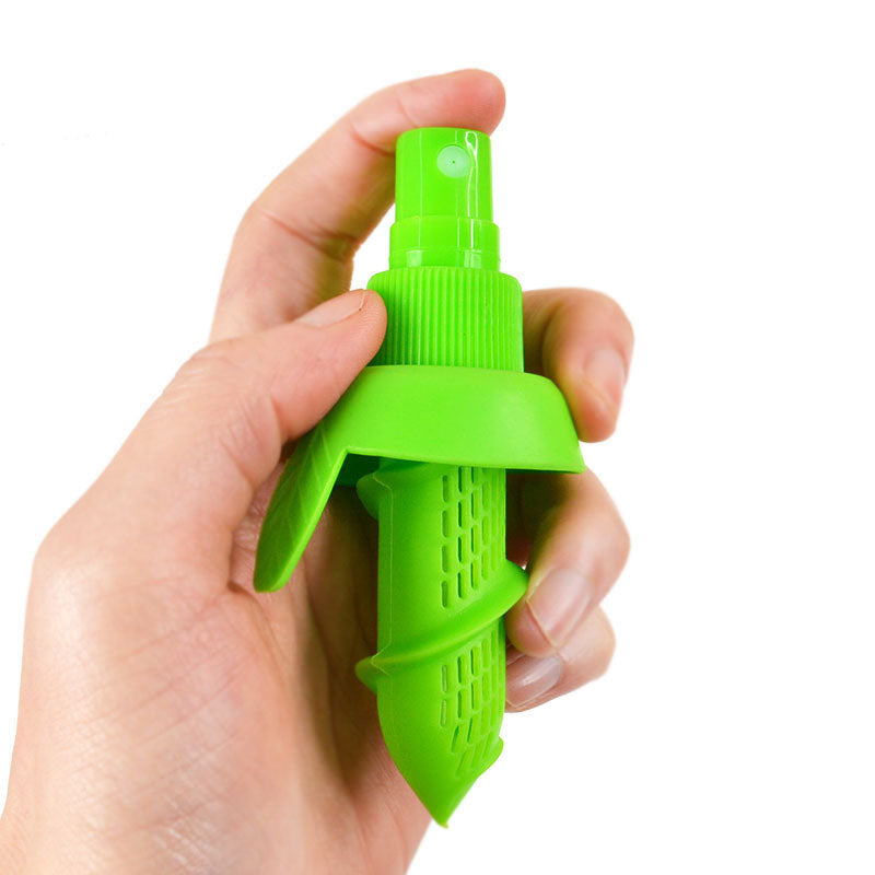 Lemon Citrus Spray Sprayer Lemon Juicer Extractor Fresh Sprayer