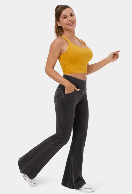 🔥Stretchy Denim High Waisted Crossover Flare Pants👖