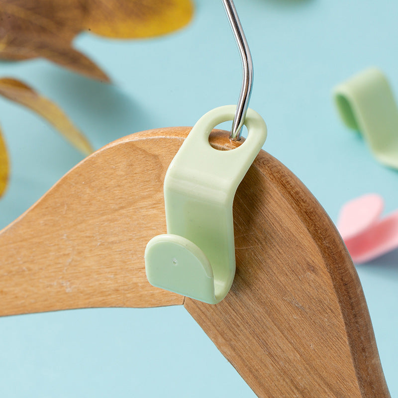 Space-Saving Clothes Hanger Connector Hooks